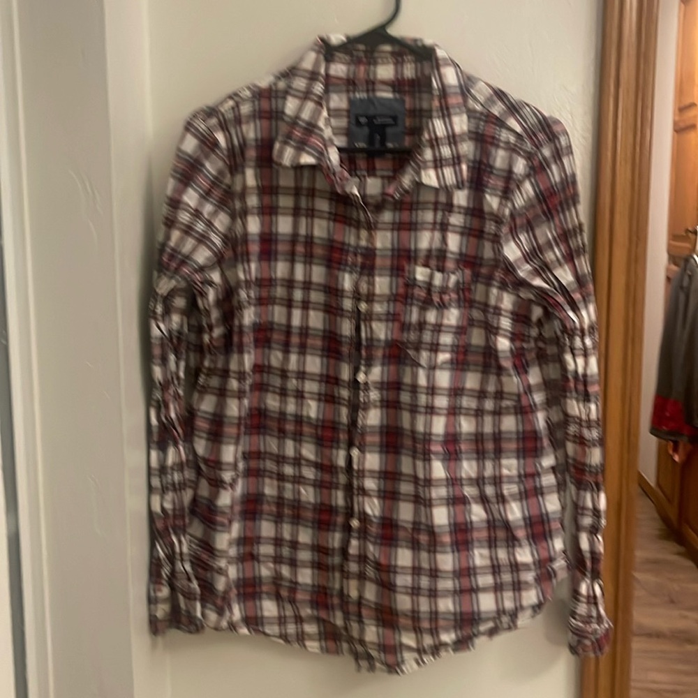 Women’s Gap shirt